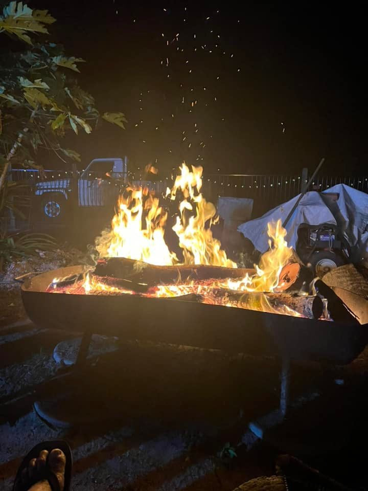 BEACH PIG FIRE PITS-XLarge